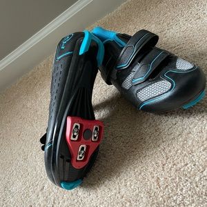 Spin shoes - like new!